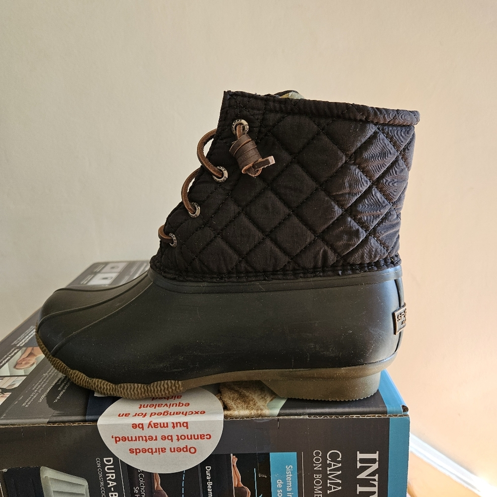 Sperry Saltwater Quilted Duck Boot Black Women's Size 8 w